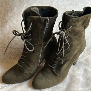 Steve Madden Olive Lace Up Boots